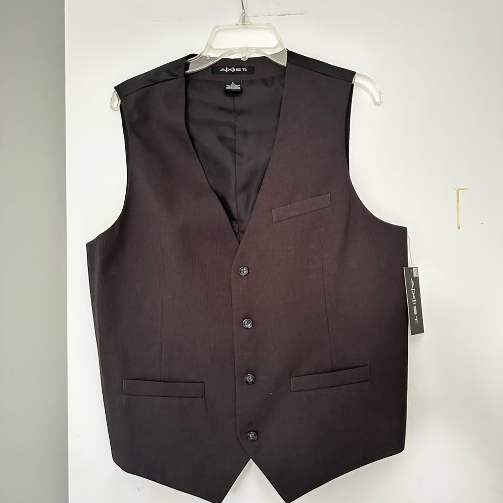 NWT Axist Vest